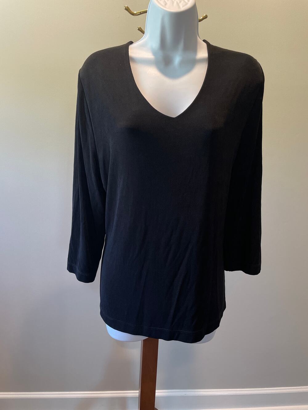 Chico’s Travelers Long Sleeve Top Size 2 Black Classic Style Standard Size L